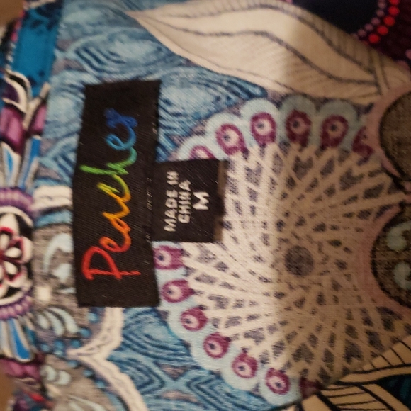 Peaches uniform shirt - Picture 5 of 6